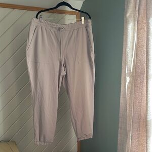 Woman’s Nine West tan joggers! Elastic waist gives them comfort! Size X-Large